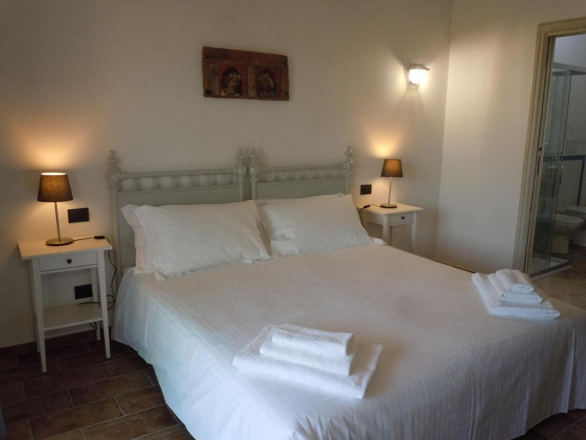 Antica Cascina Pilo Villa Monchiero Luaran gambar
